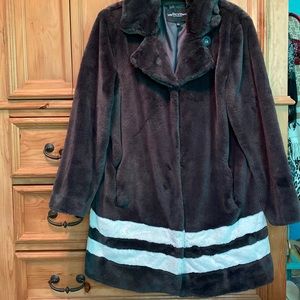 Wendy Williams Winter faux fur coat